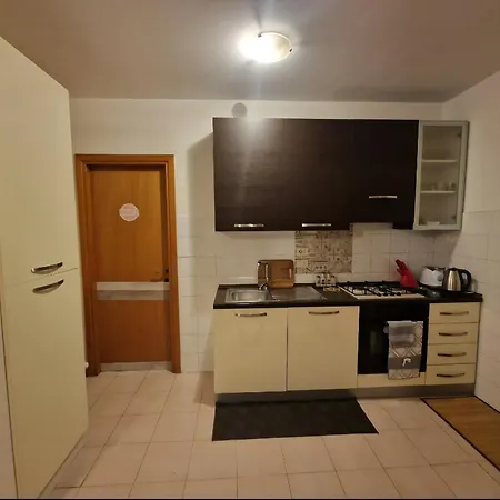 Apartment House 416 Sweet *